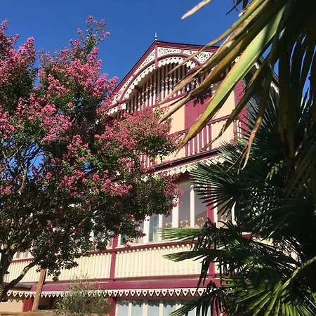 Oda ve Kahvaltı Des Palmiers