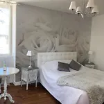 Des Palmiers Bed and Breakfast