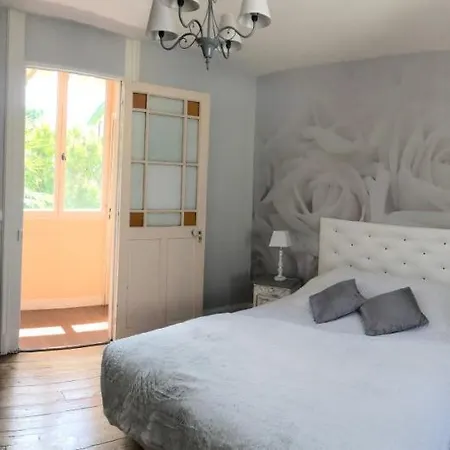 Des Palmiers Bed & Breakfast *