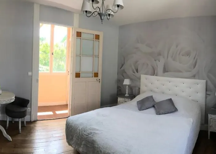 Des Palmiers Couette-café 4*